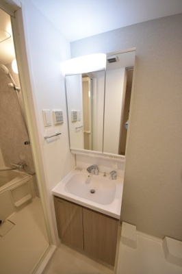 【独立洗面台】 | ワールドアイ神戸ハーバーランド2