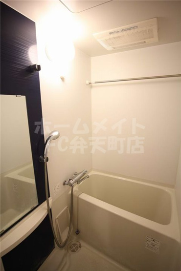【浴室】 | エスリード弁天町パークプレイス | 落ち着いた空間のお風呂です