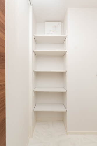 シャーメゾンシャルム磯上の収納|ちょっとした収納スペースも充実しています