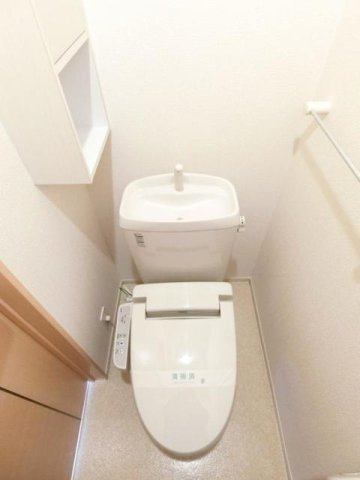 ラフィネ　メゾンＢのトイレ|ゆったりとした空間のトイレです