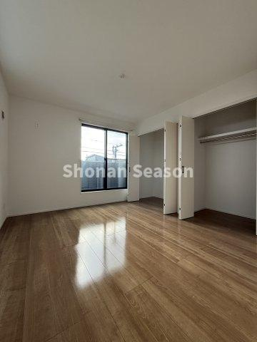 【内装】 | 床はUVシリコンコーティング済み！傷や汚れに強く美しさが長持ち◎