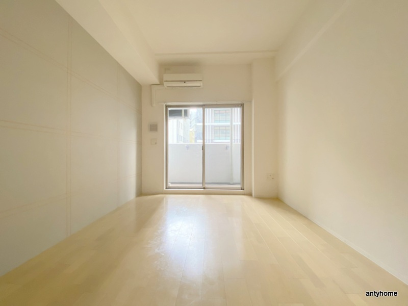 セレニテ心斎橋グランデ 仲介手数料無料の居間・リビング