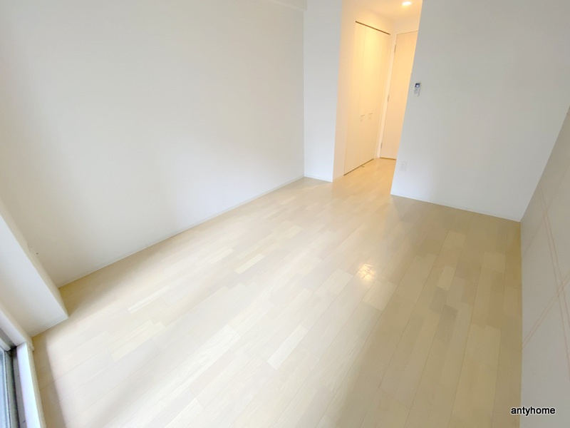 セレニテ心斎橋グランデ 仲介手数料無料の洋室