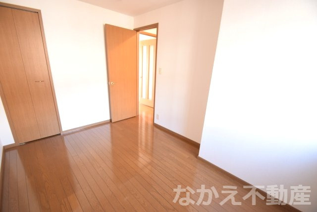 【寝室】 | 広くて明るい寝室