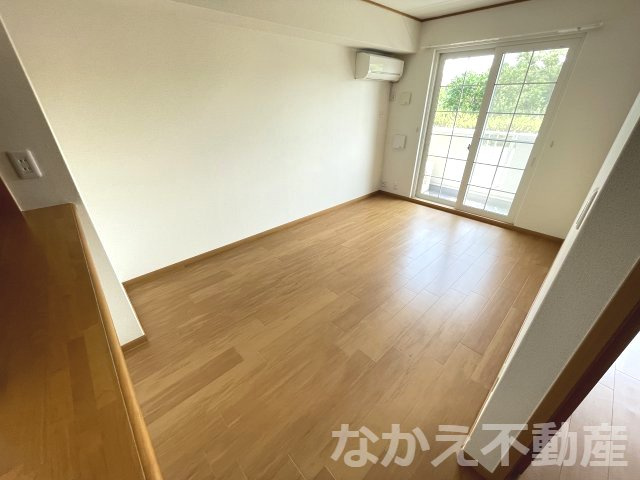 【寝室】 | 広くて明るい寝室