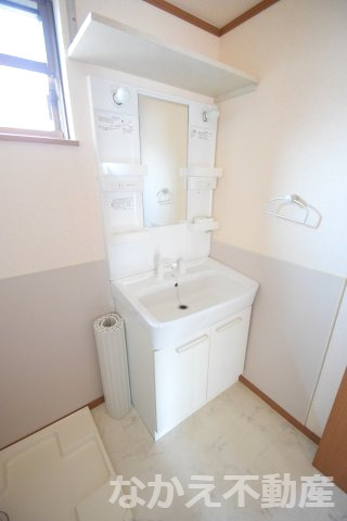 【洗面所】 | 明るい洗面所です