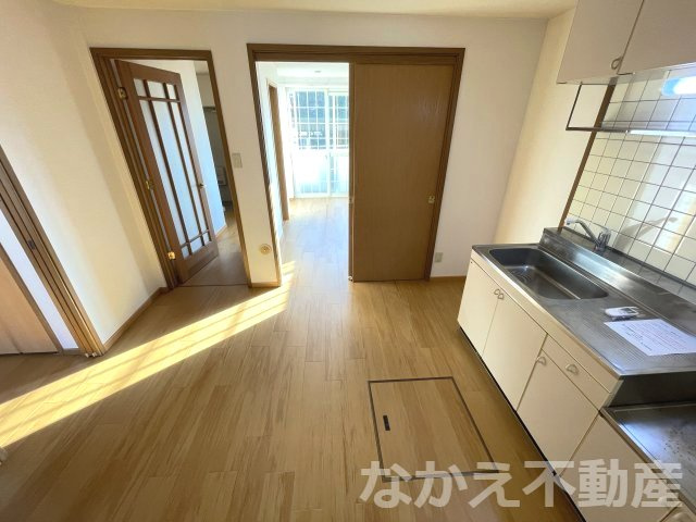 【居間・リビング】 | こちらの居間で趣味の時間をお楽しみください