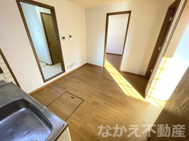 【居間・リビング】 | こちらの居間で趣味の時間をお楽しみください
