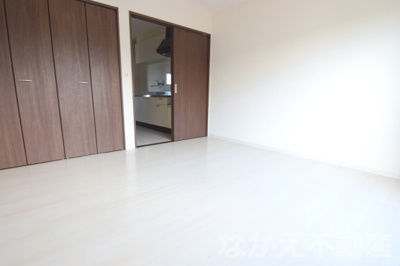 【寝室】 | アナナメゾンⅣ | 落ち着いて過ごせるお部屋なので、寝室にいかがでしょうか