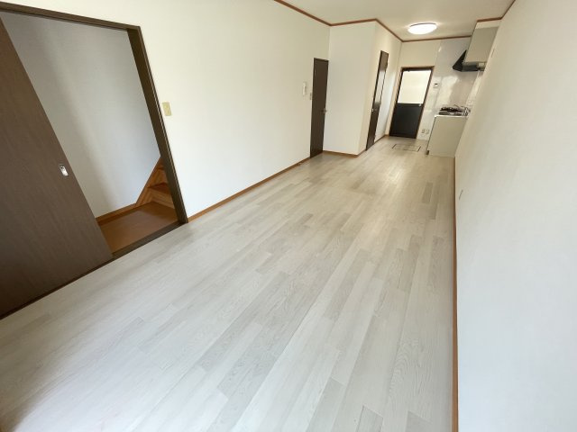 【居間・リビング】 | こちらのリビングで趣味の時間をお楽しみください