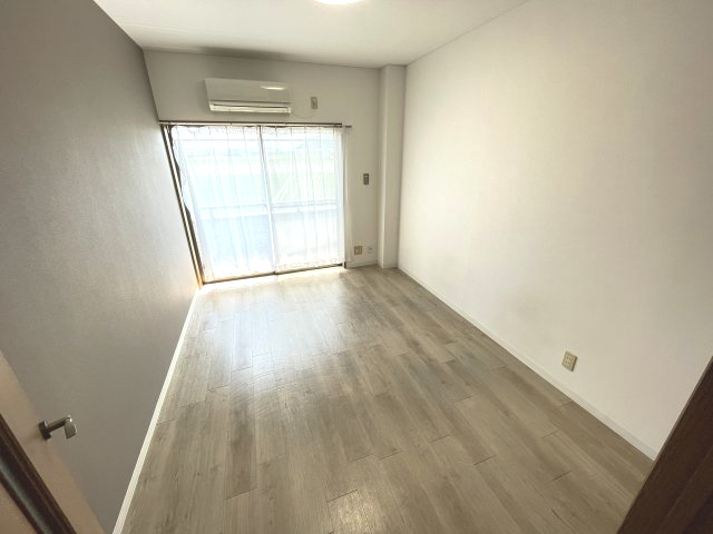 【寝室】 | 落ち着いて過ごせるお部屋なので、寝室にいかがでしょうか