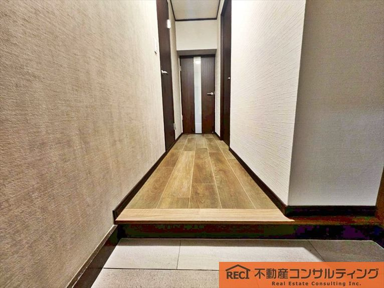 香枦園スカイハイツの玄関