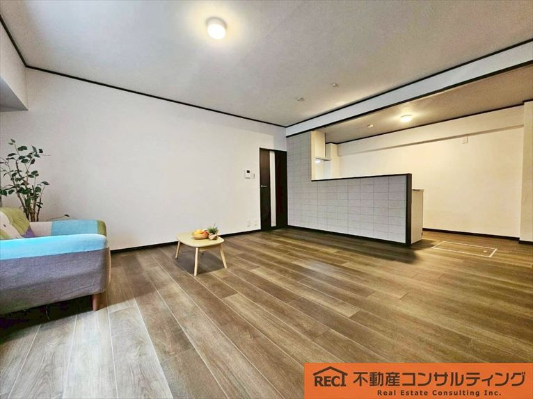 香枦園スカイハイツの居間・リビング|スーパーまで徒歩7分！