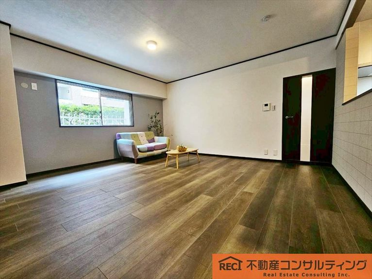 香枦園スカイハイツの居間・リビング