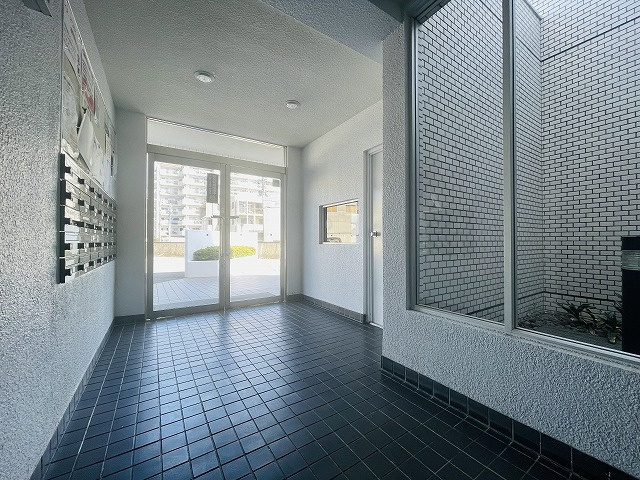 【エントランス】 | ウイング藤崎