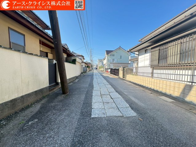【前面道路含む現地写真】 | 野田市野田 | 建築条件なし。思い描いたマイホームを、そのままカタチに。陽当たりも良く、ガーデニングや家庭菜園にもぴったりのゆとりある敷地。資産としても魅力のある立地で、将来を見据えた住まい選びを。