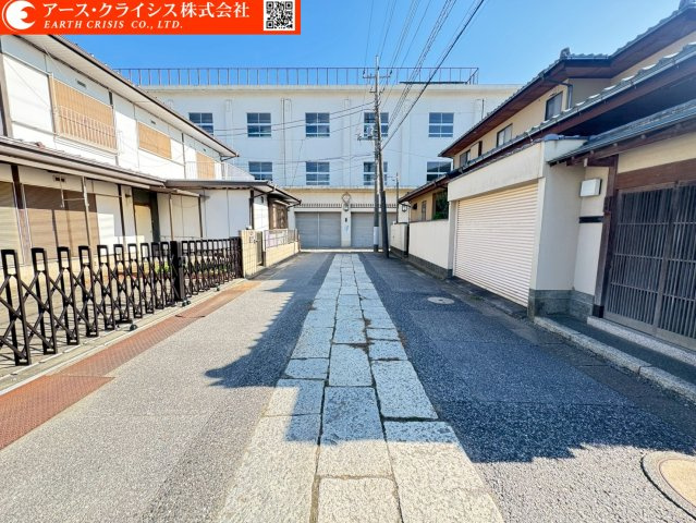 【前面道路含む現地写真】 | 野田市野田 | お気に入りのハウスメーカーや工務店で建築可能。デザインも間取も自由に決められるので、「自分たちらしい暮らし」を実現できます。日常に便利さと穏やかさを兼ね備えてた、立地はいかがでしょうか。