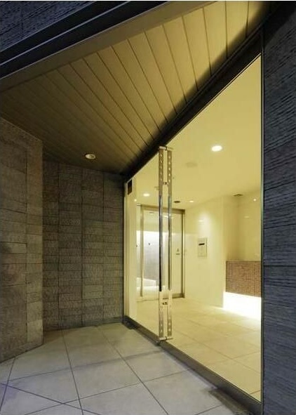 コンフォリア浅草橋ＤＥＵＸのエントランス