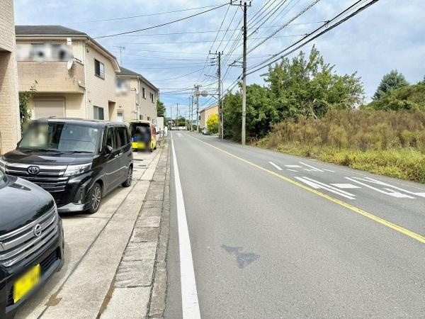 泉区上飯田町 中古戸建 3080万円の前面道路含む現地写真