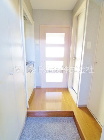 エクレール小平の玄関