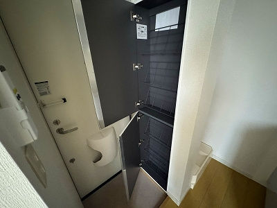 レナータ の玄関