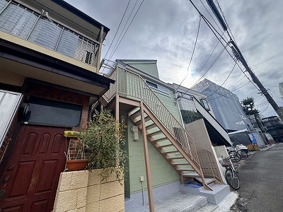 レナータ の外観