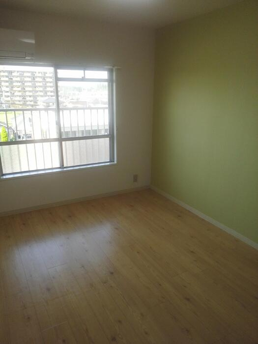 葵マンションの居間・リビング