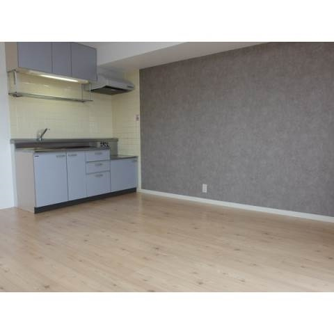 葵マンションの居間・リビング