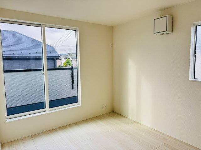 八王子市　川口町　新築一戸建て　２３ー３期の寝室|～2階8.0帖の主寝室　ベッドなど大型家具のレイアウトもしやすい広さです～
