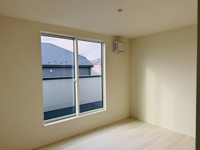 八王子市　川口町　新築一戸建て　２３ー３期の洋室|～2階バルコニーに面している6.0帖の洋室です～