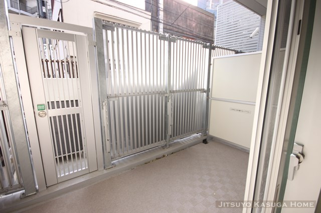 【バルコニー】