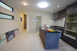 【キッチン】 | 【仲介手数料無料！！】府中市小柳町6丁目　新築戸建て（全3棟）2号棟　4380万円