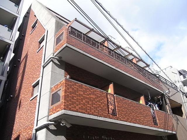 ロマネスク王子公園の外観