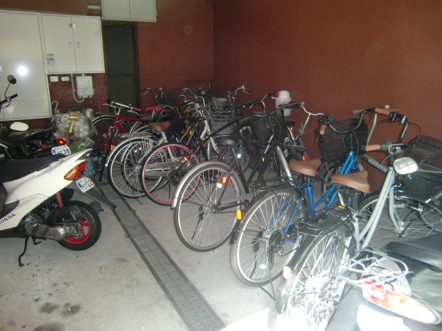 ロマネスク王子公園のその他共用部分|駐輪場