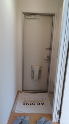 【玄関】 | グランディール ウベ B棟 | きれいな玄関です