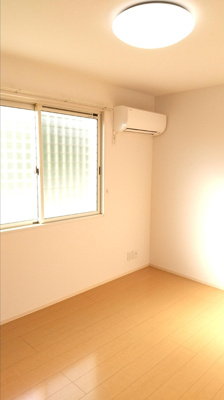 【居間・リビング】 | グランディール ウベ B棟 | リビングです