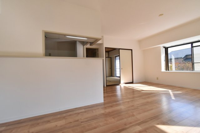 バッハレジデンス西宮上ヶ原の居間・リビング