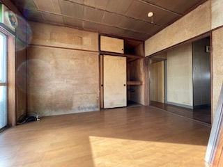 【居間・リビング】 | 福島市蓬莱町二丁目　中古住宅（Z）