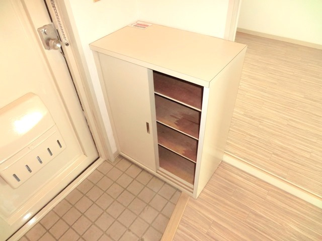 エリート浦和の玄関|★玄関にシューズボックスを設置★