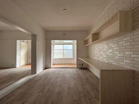 舞子片山住宅5号棟の洋室