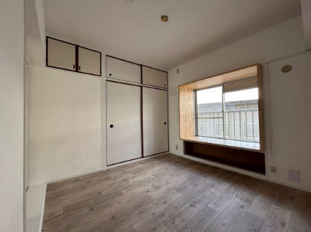 舞子片山住宅5号棟の洋室