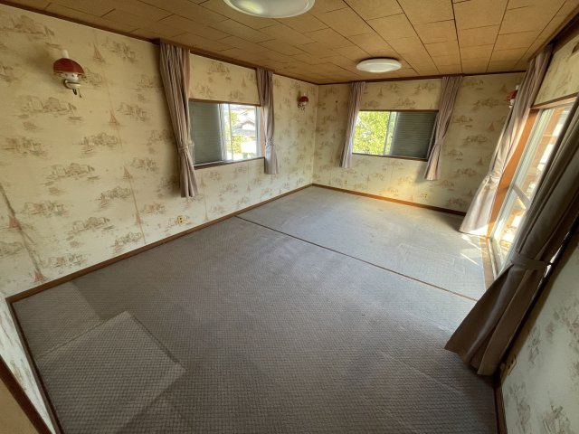 一宮町白山8中古戸建ての洋室