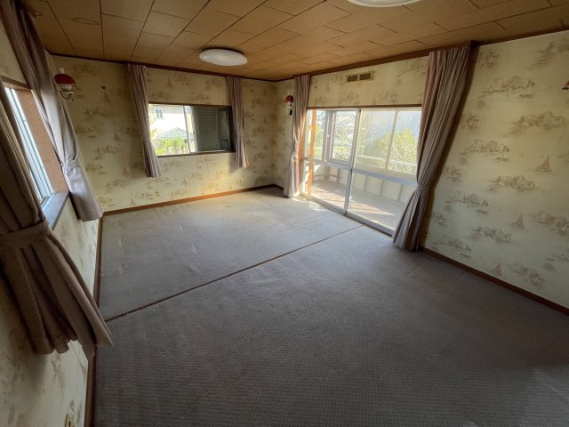 一宮町白山8中古戸建ての洋室