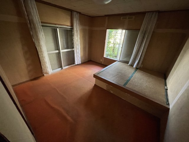 一宮町白山8中古戸建ての洋室