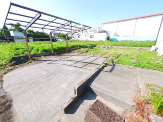 【駐車場】 | 茂原市粟生野　中古戸建 | 平成6年1月築 3SLDK  シテムキッチン ユニットバス 田園地帯で自然豊かな閑静な立地