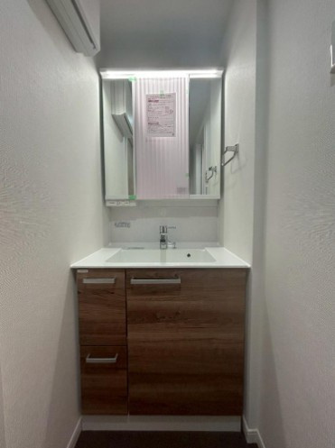 【独立洗面台】 | シャルマンコーポ志村三丁目 | ご家族の1日が始まり、1日の終わりを締めくくる洗面空間。