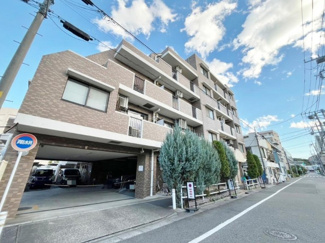 【外観】 | 穏やかな風と陽光を導き、プライバシーに配慮された設計プランを採用し、居住性を一段と心地よいものにしています。