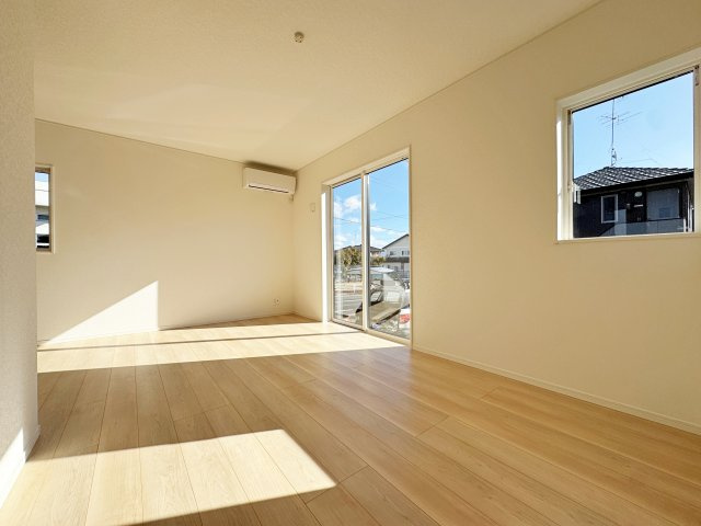 新築戸建・新築建売　須賀川市日向町【制振装置搭載】西袋一小・西袋中の居間・リビング