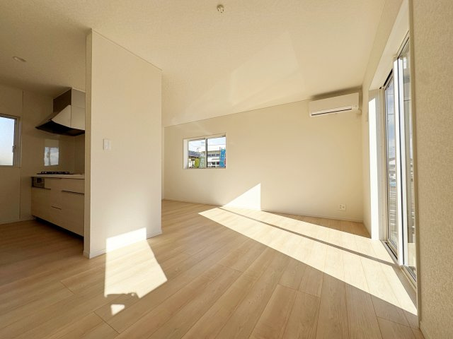 新築戸建・新築建売　須賀川市日向町【制振装置搭載】西袋一小・西袋中の居間・リビング