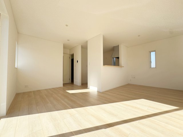 新築戸建・新築建売　須賀川市日向町【制振装置搭載】西袋一小・西袋中の居間・リビング